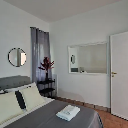 Maison La Scogliera 公寓